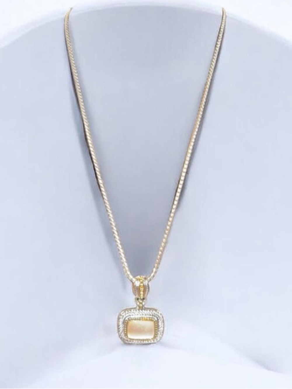 Two-Tone Pendant Necklace with Cream Center